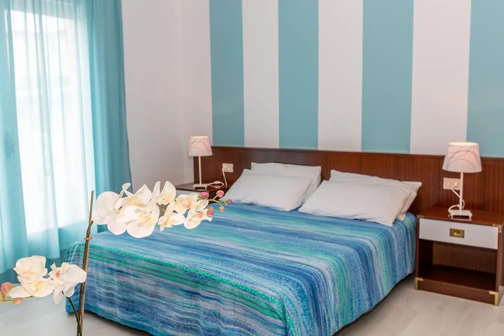 Regina Urban Beach Hotel Lido di Jesolo 3*,