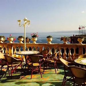 Park 4*, Taormina Włochy